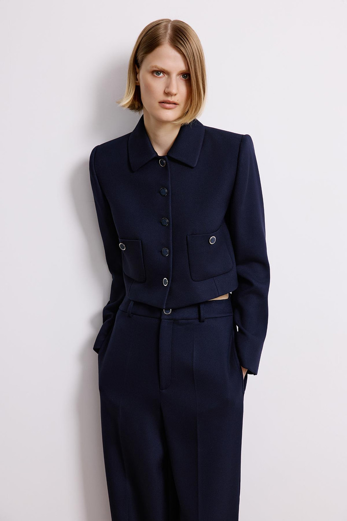 Metal Düğmeli Lacivert Crop Ceket