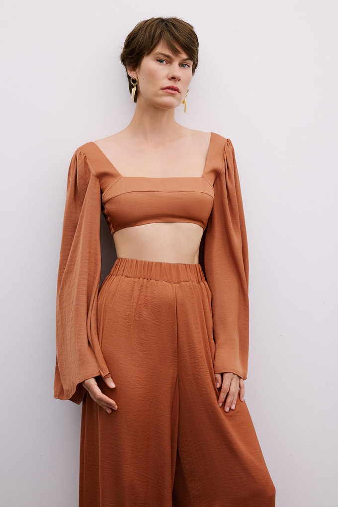 Omuz Bağlamalı Geniş Kollu Somon Crop Bluz