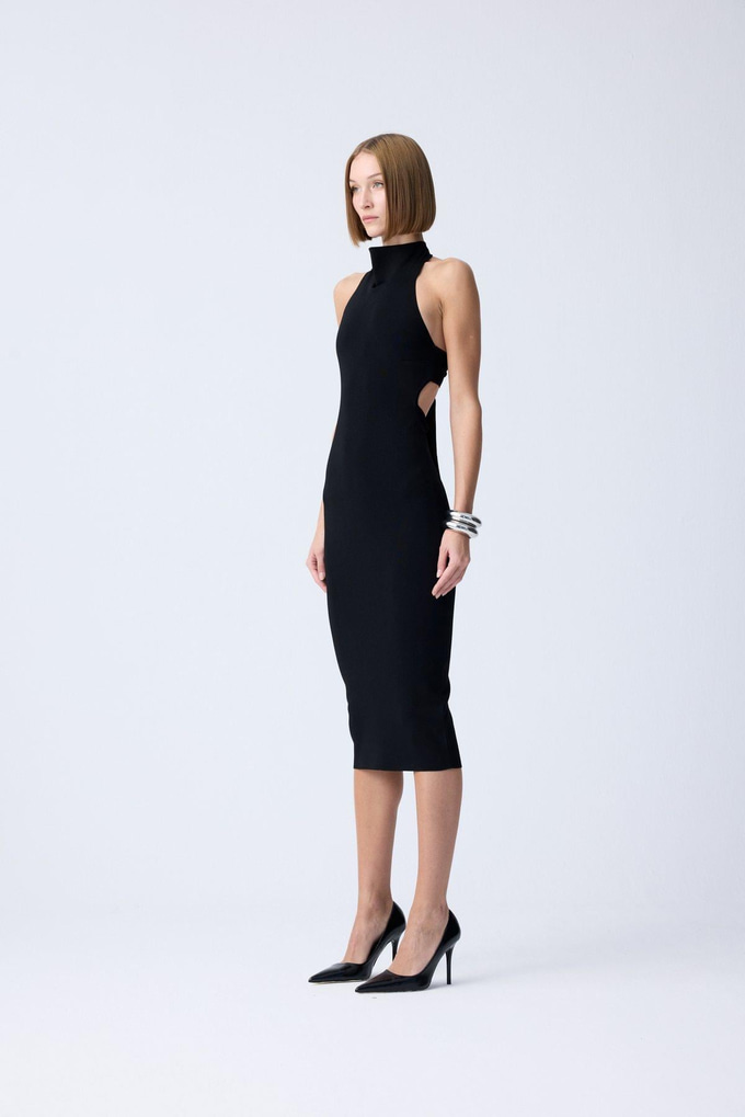 Omuz Dekolte Detaylı Midi Siyah Triko Elbise
