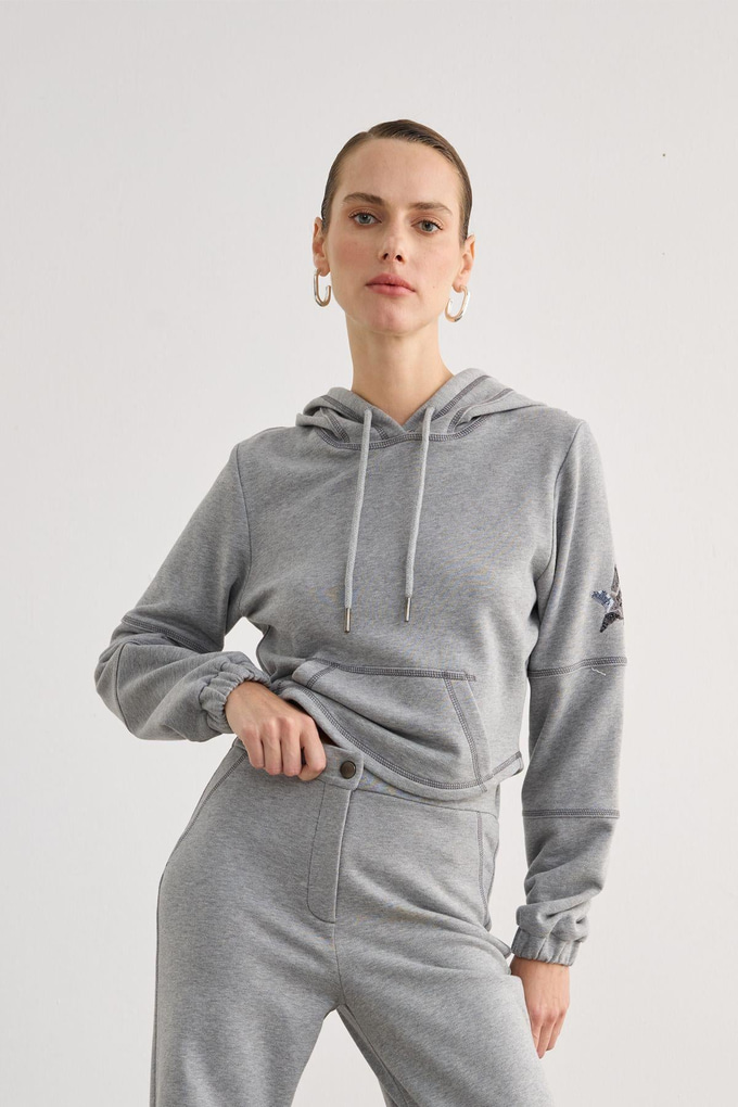 Önden Cepli Kapüşonlu Gri Sweatshirt