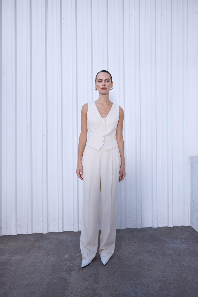 Front Button Sleeveless Ecru Vest