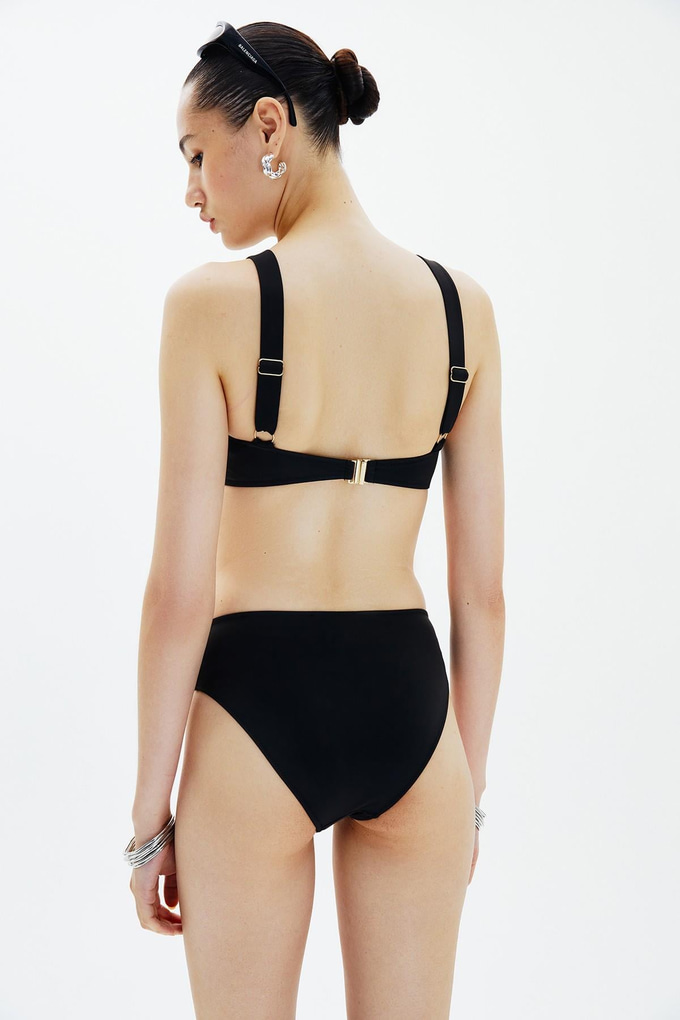 Siyah Bikini Altı
