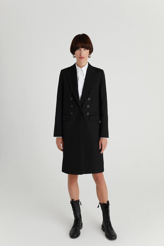 Buttoned Masculine Coat