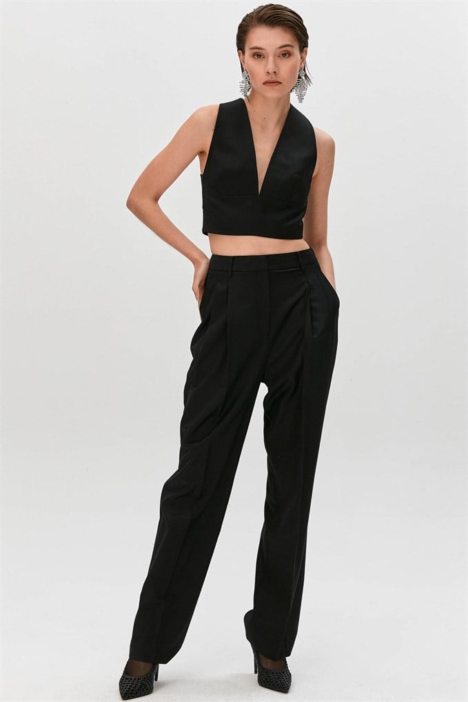 Siyah Pens Detaylı Geniş Paça Pantolon