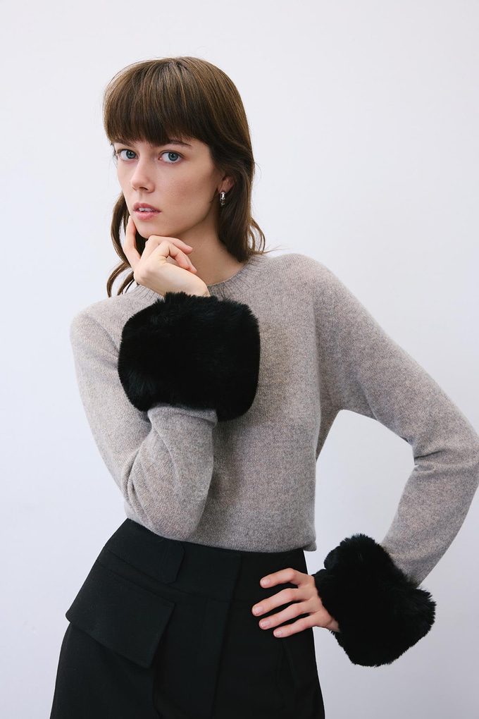 Tüy Dokulu Siyah Kürk Kolluk