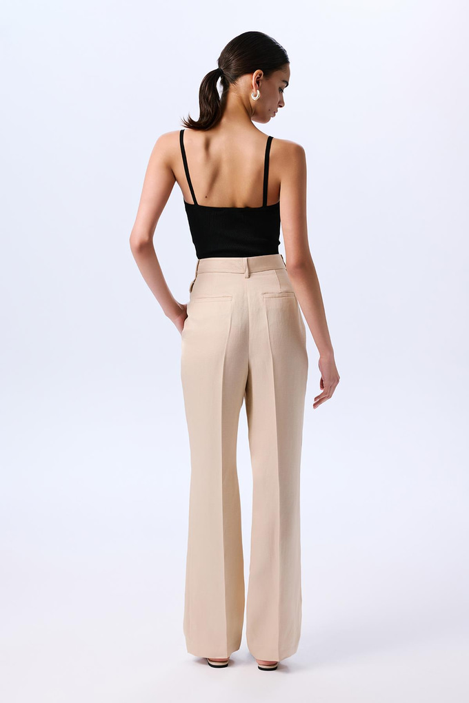 Ütü İzi Detaylı Bej Pileli Pantolon