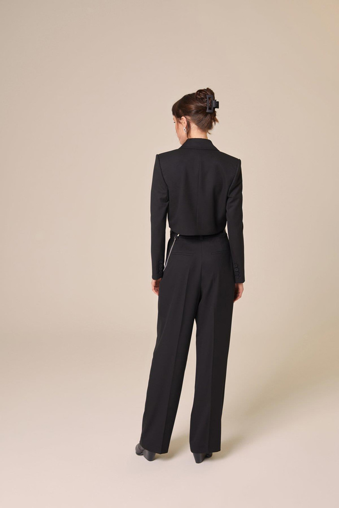 Uzun Kollu Siyah Crop Ceket