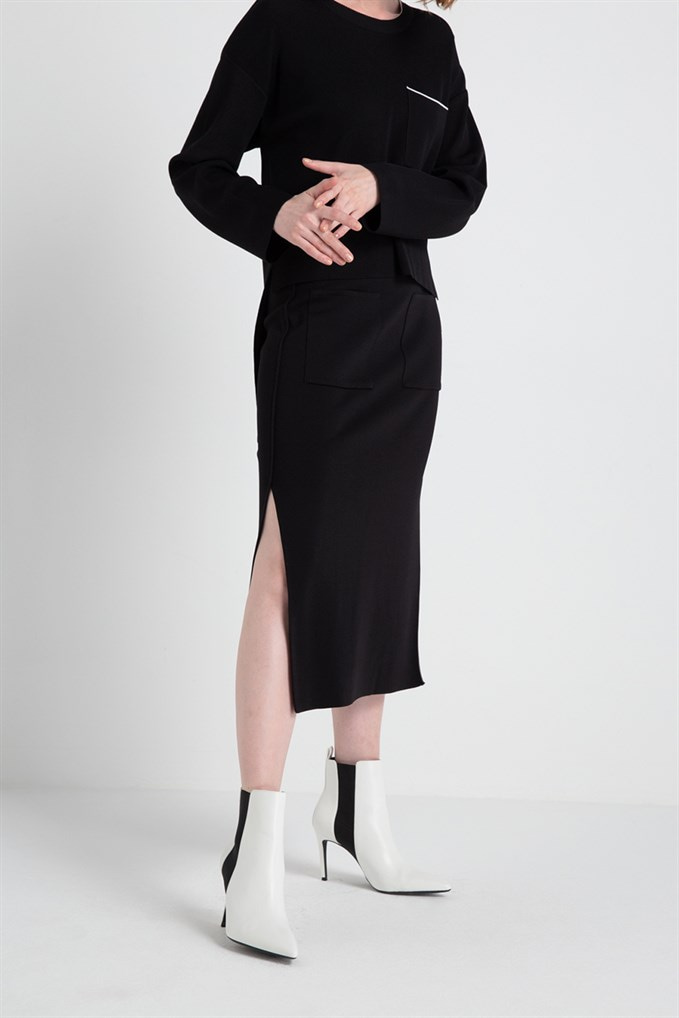 Front Pocket Knitwear Skirt With Slitted Sides Black