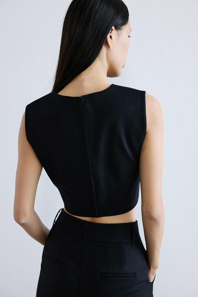 Wool-Textured Crop Black Blouse