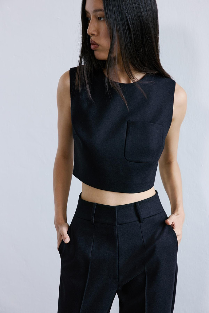 Wool-Textured Crop Black Blouse