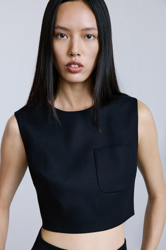 Wool-Textured Crop Black Blouse