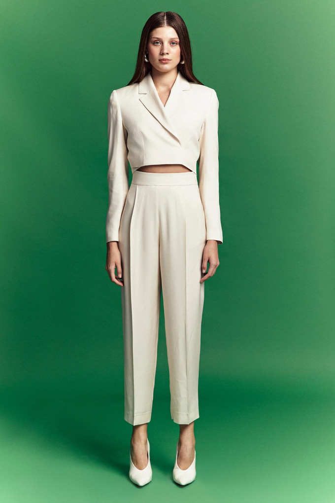 Bağlama Detaylı Krem Crop Blazer