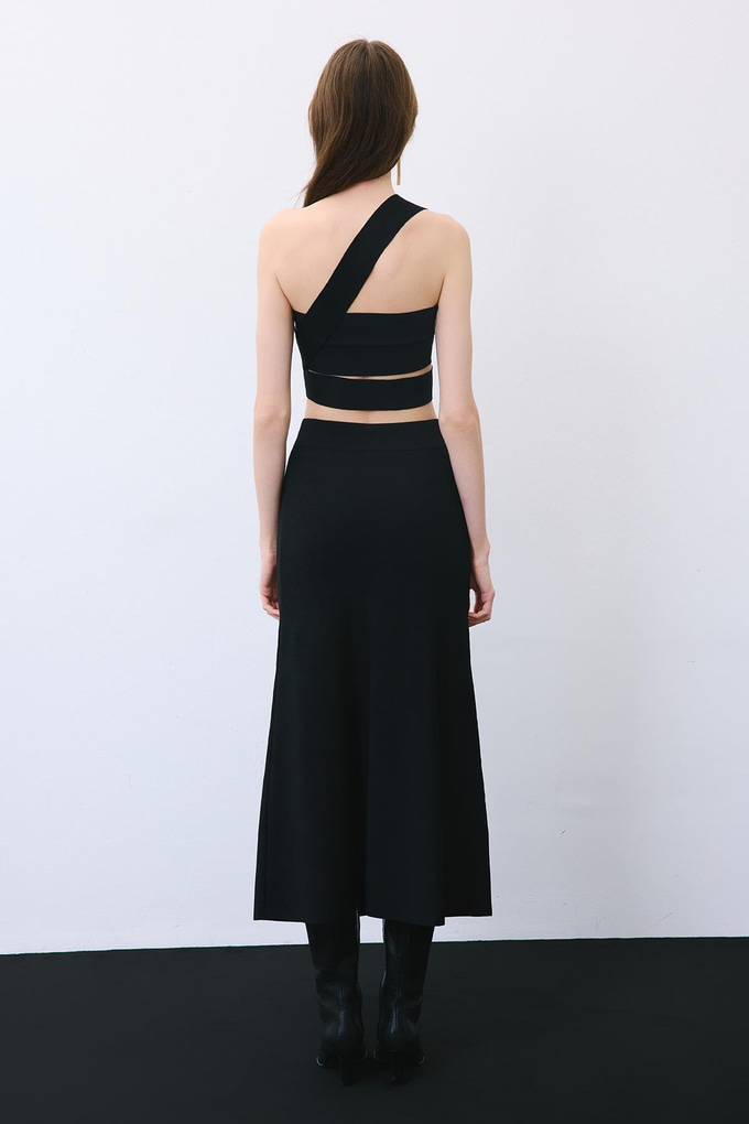 Black Knit Midi Skirt with Elastic Waist