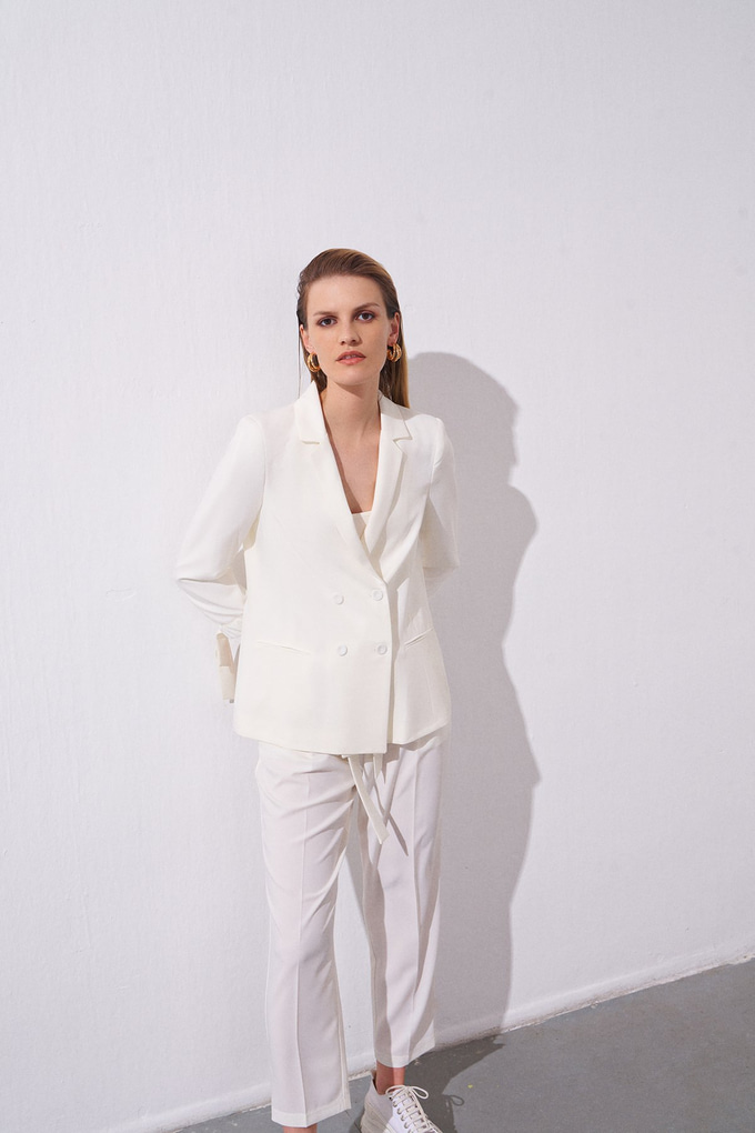 Beyaz Oversize Kruvaze Blazer