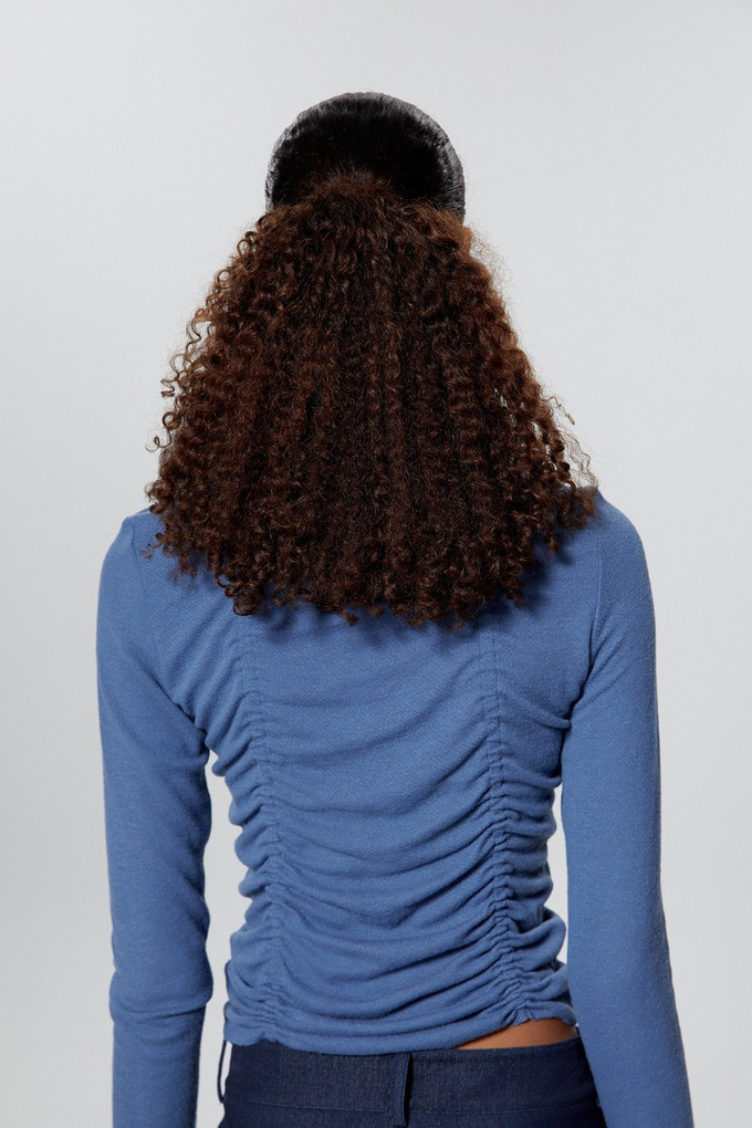 Büzgü Detaylı İndigo Crop Kazak