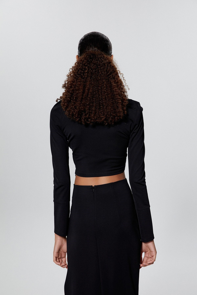 Büzgü Detaylı Siyah Crop Top