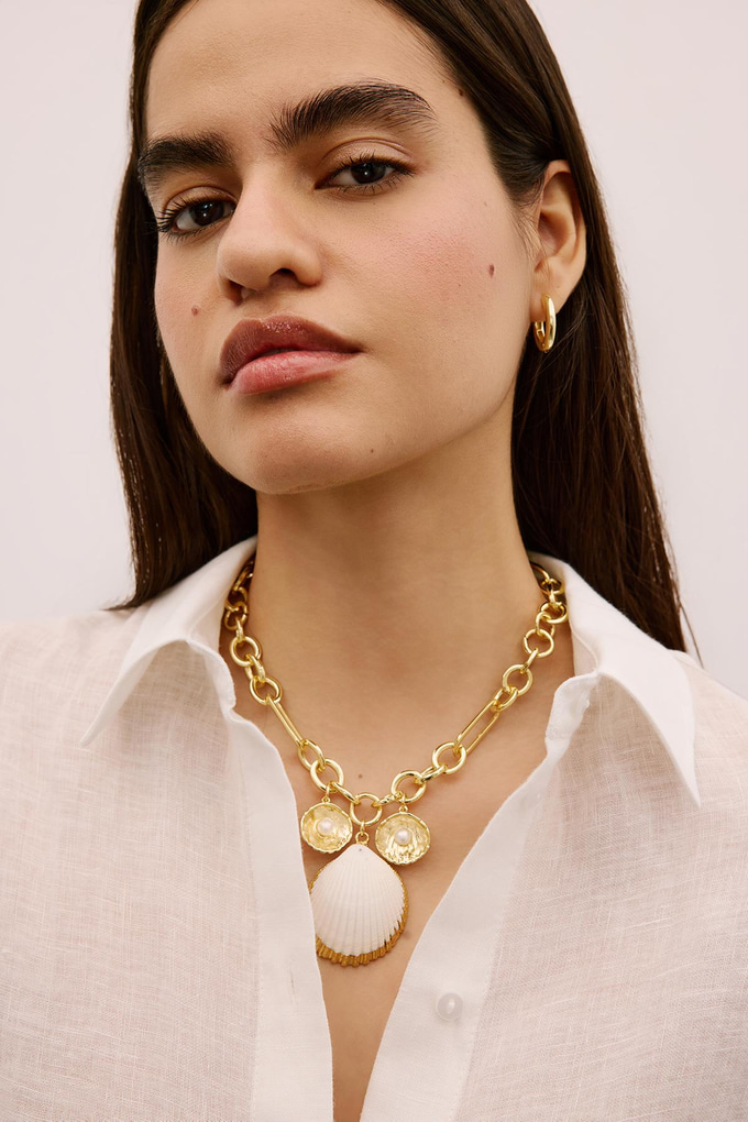 Seashell Detailed Gold Necklace  