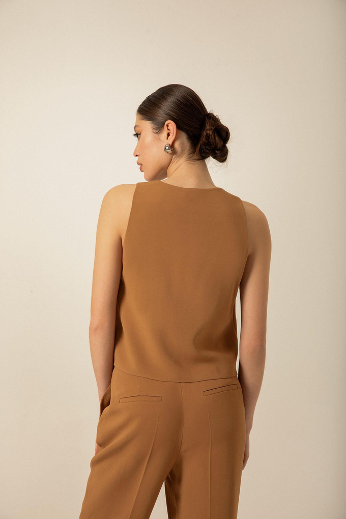 Fermuar Detaylı V Yaka Camel Bluz