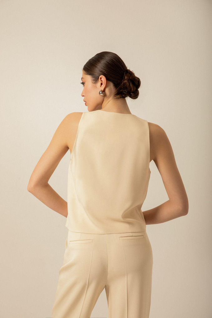 Fermuar Detaylı V Yaka Ekru Bluz