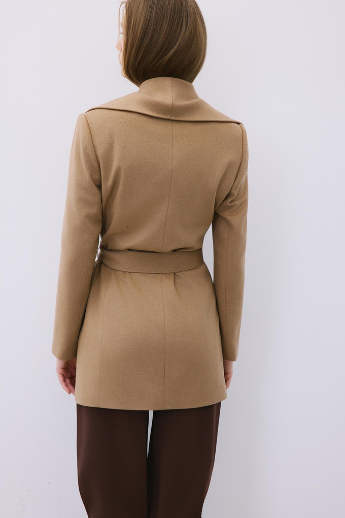 Camel Cashmere Coat with Wide Collar and Belt