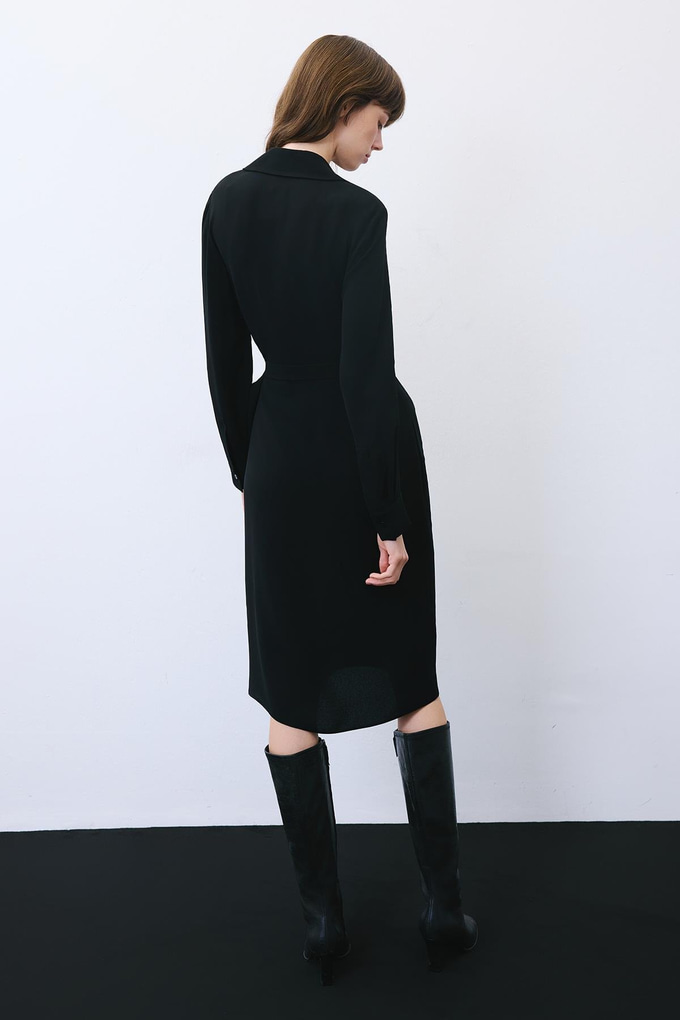 Gold Tokalı Midi Siyah Elbise