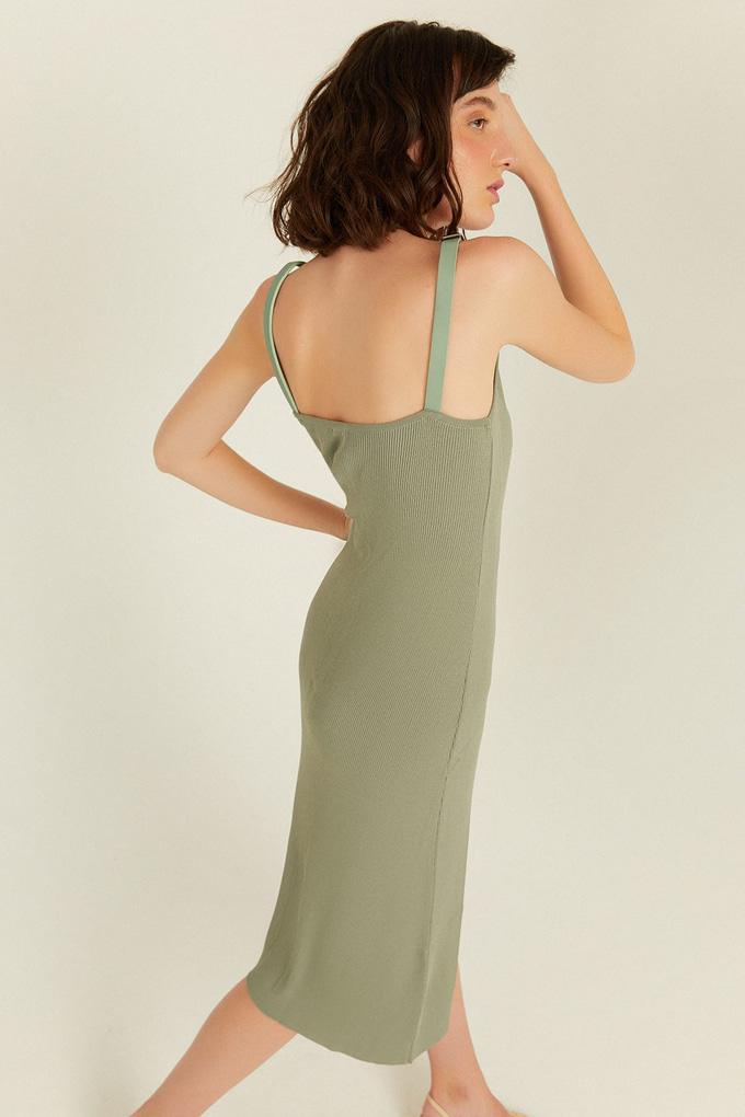 Haki Askıları Kemer Detaylı Uzun Triko Elbise