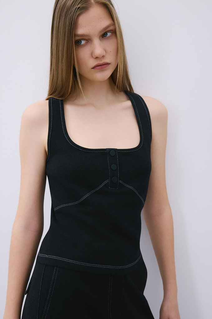 Black Knit Basic Blouse with Contrast Stitch