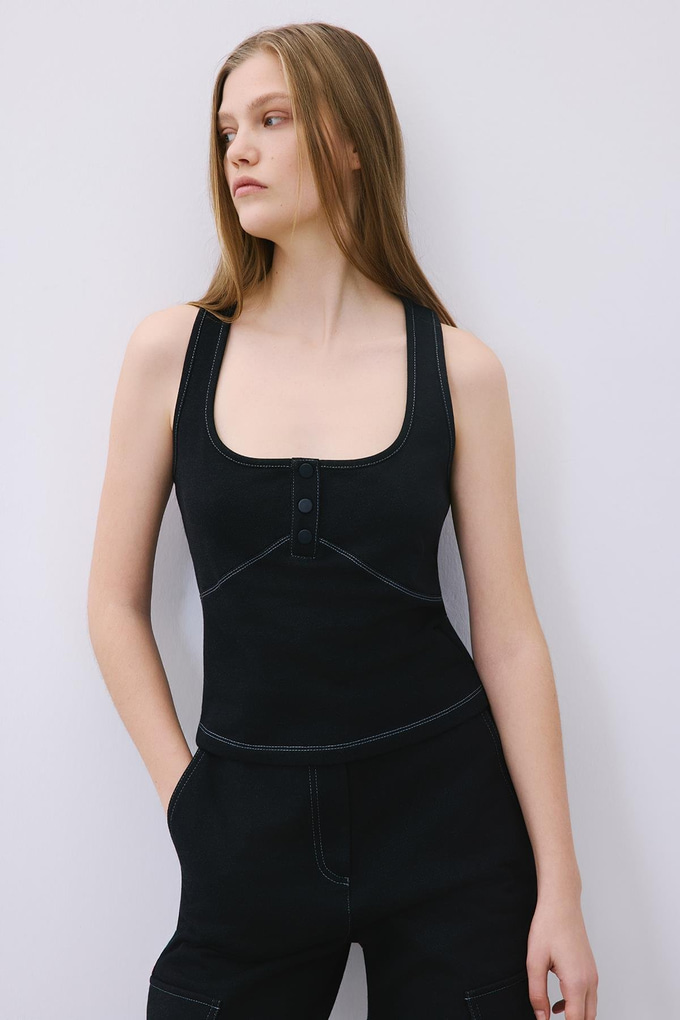 Black Knit Basic Blouse with Contrast Stitch