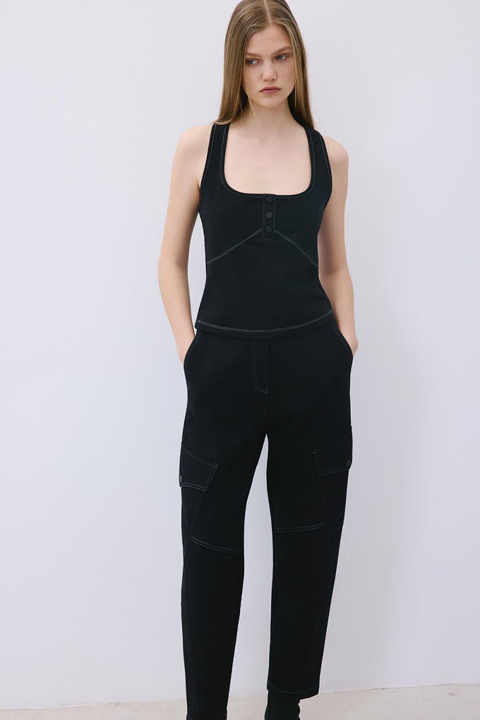 Black Knit Basic Blouse with Contrast Stitch