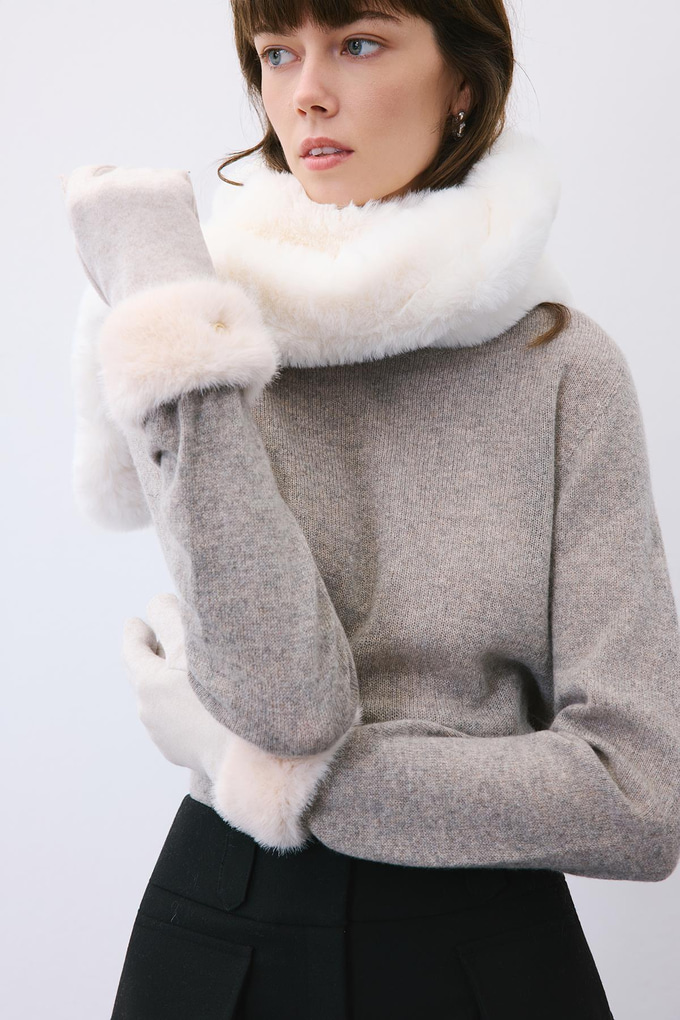 Faux Fur Detailed Beige Touchscreen Gloves