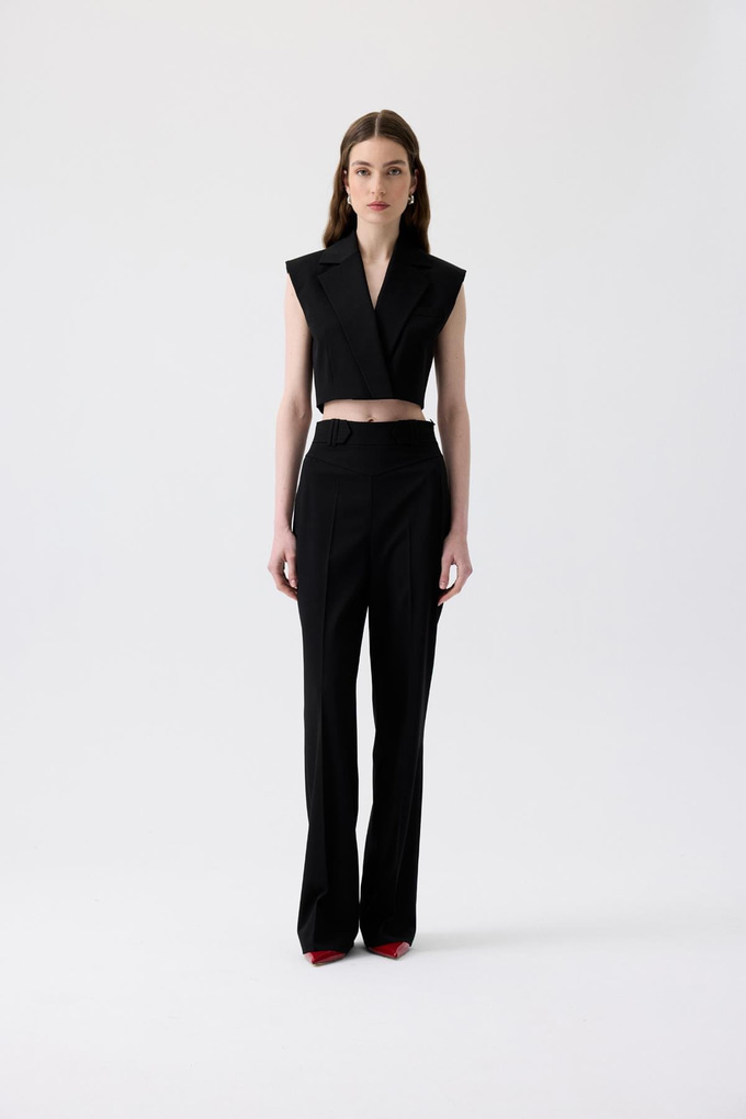 Magnetic Closure Padded Black Vest