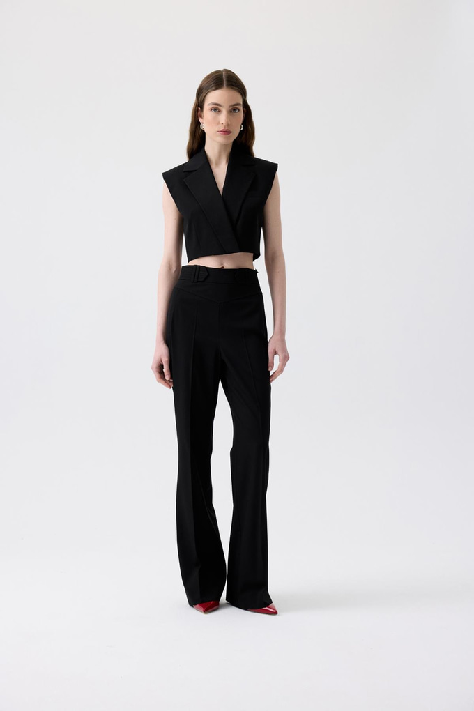 Magnetic Closure Padded Black Vest