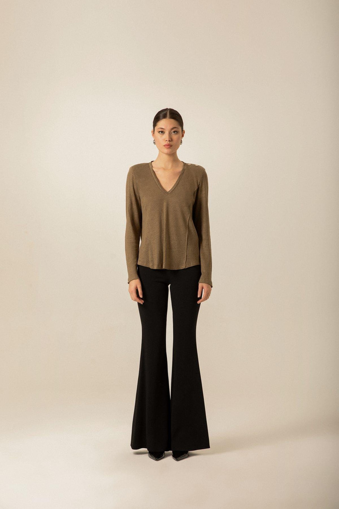 Shoulder Buttoned Knit Ecru Blouse