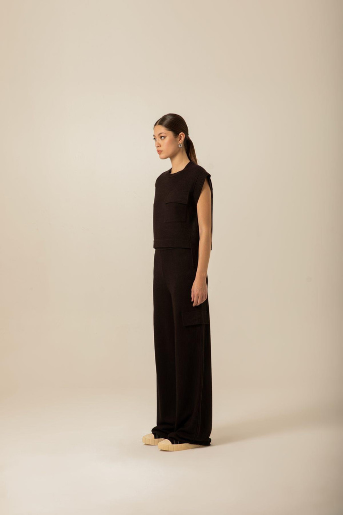 Ön Tek Cepli Örme Siyah Bluz