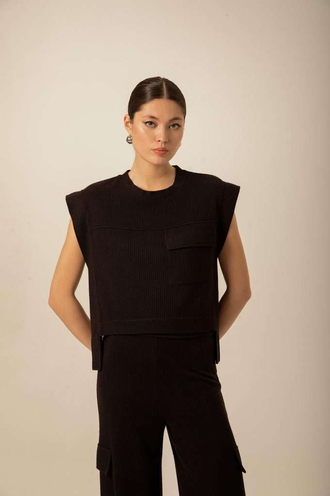 Ön Tek Cepli Örme Siyah Bluz