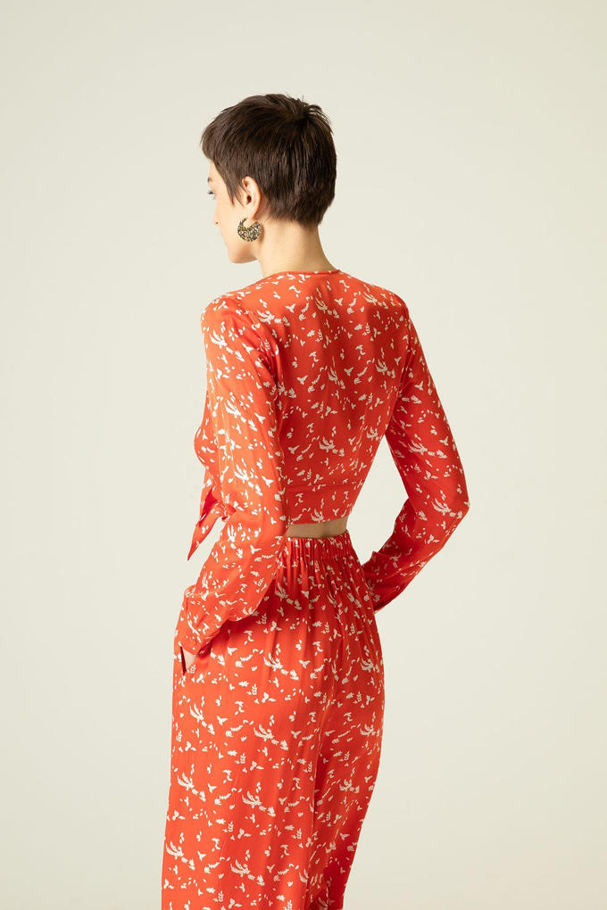 Önden Bağlamalı Desenli Narçiçeği Bluz