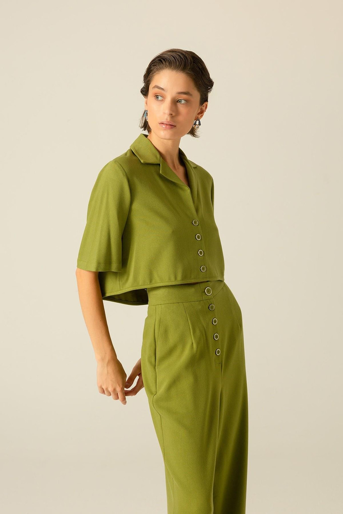 Önden Düğme Detaylı Ceket Yaka Yeşil Bluz