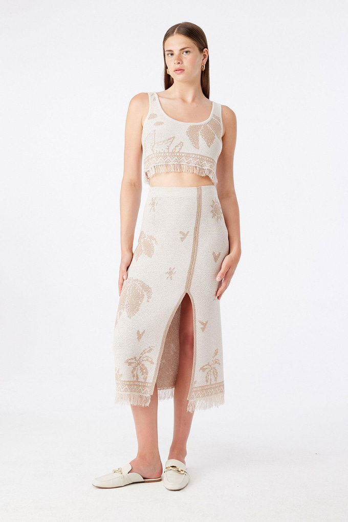 Püskül Detaylı Askılı Ekru Crop Top