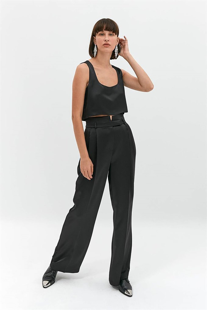 Siyah Saten Crop Bluz