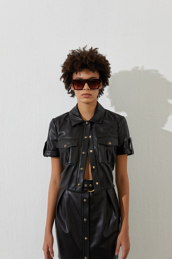 Suni Deri Crop Gömlek