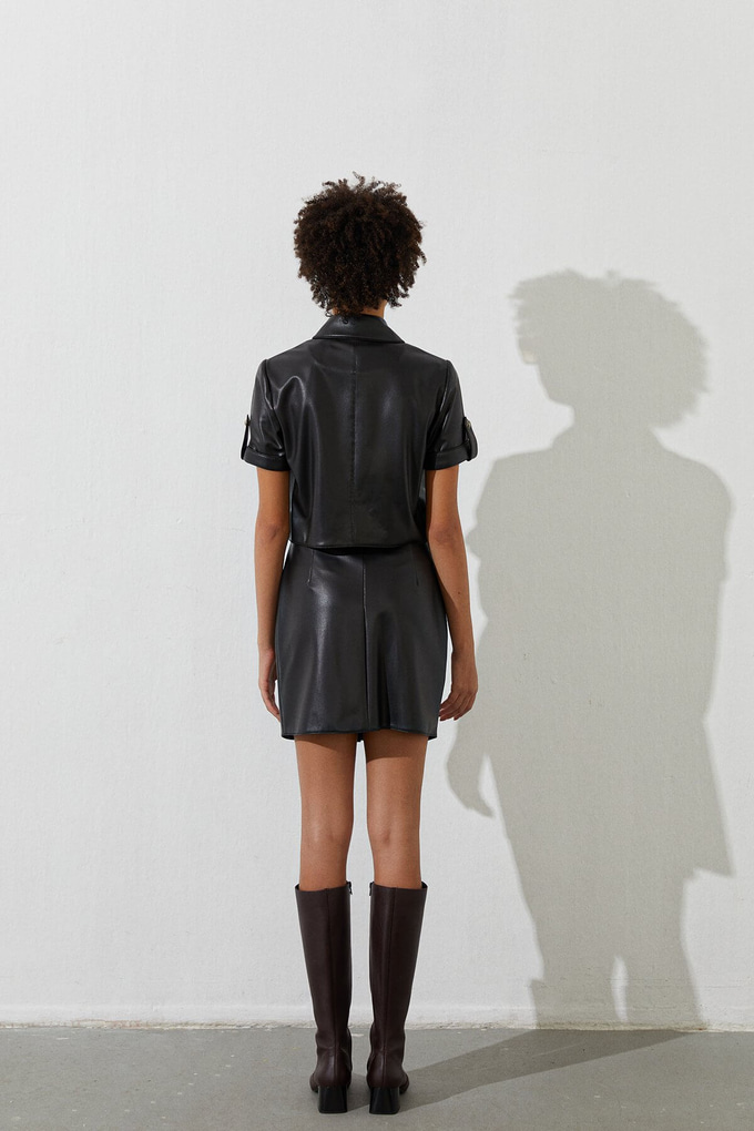 Suni Deri Crop Gömlek