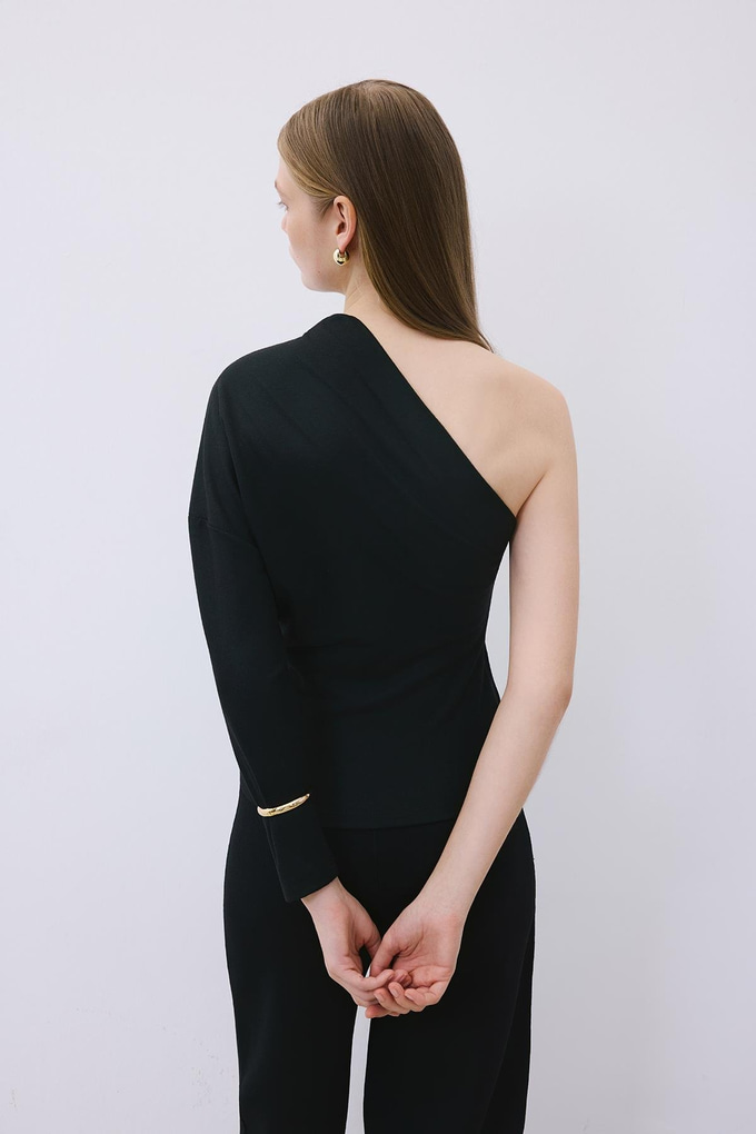 One-Shoulder Wool Black Blouse