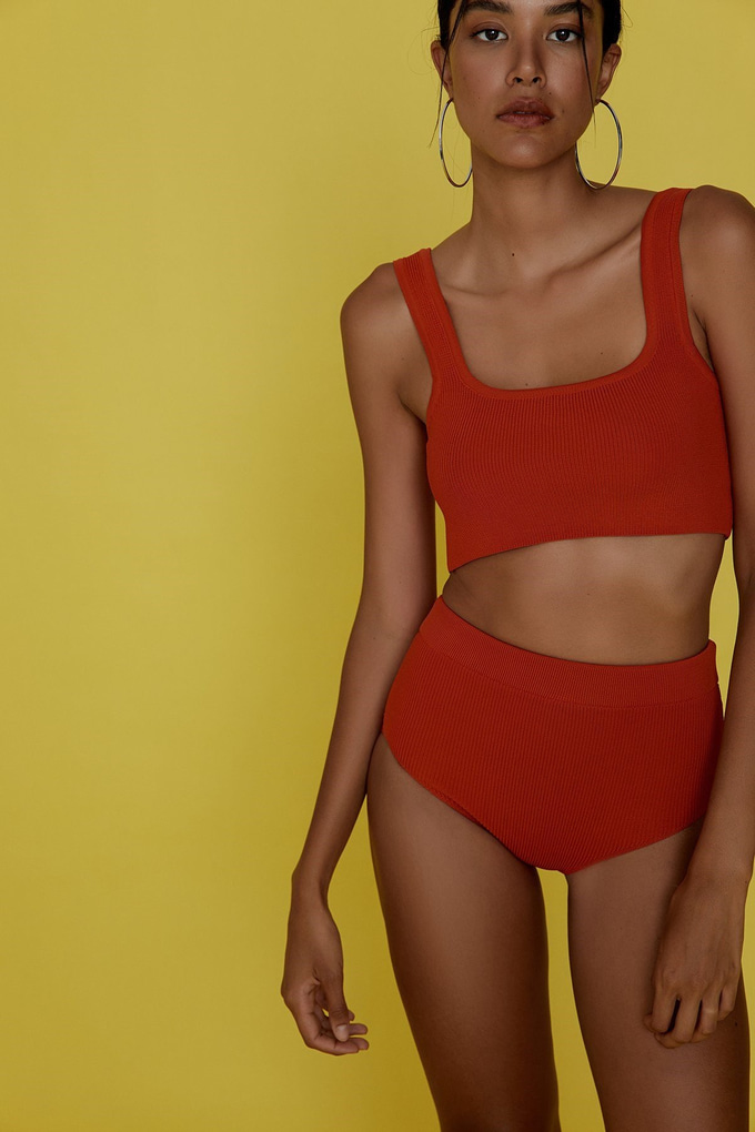 Triko Narçiçeği Bikini Altı