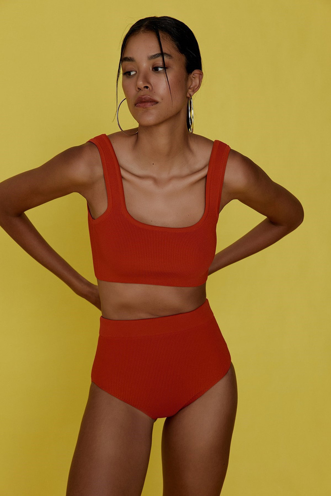 Triko Narçiçeği Bikini Altı
