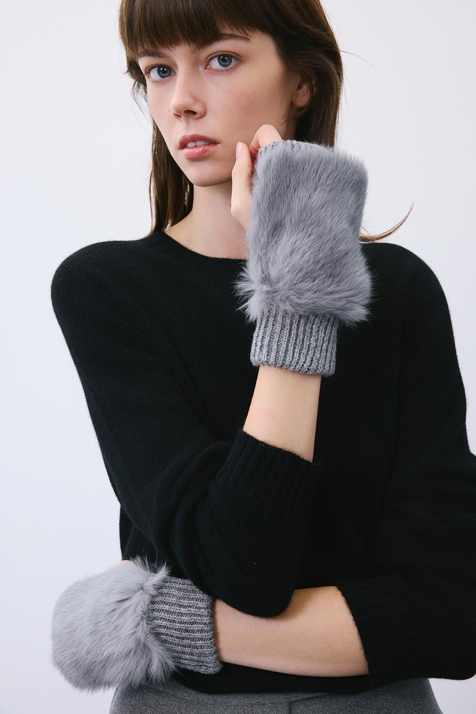 Fluffy Anthracite Knit Gloves