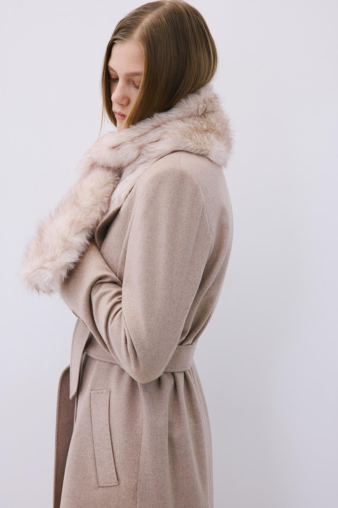 Fluffy Beige Faux Fur Neck Warmer