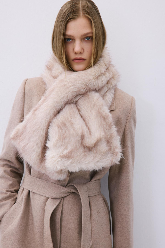 Fluffy Beige Faux Fur Neck Warmer