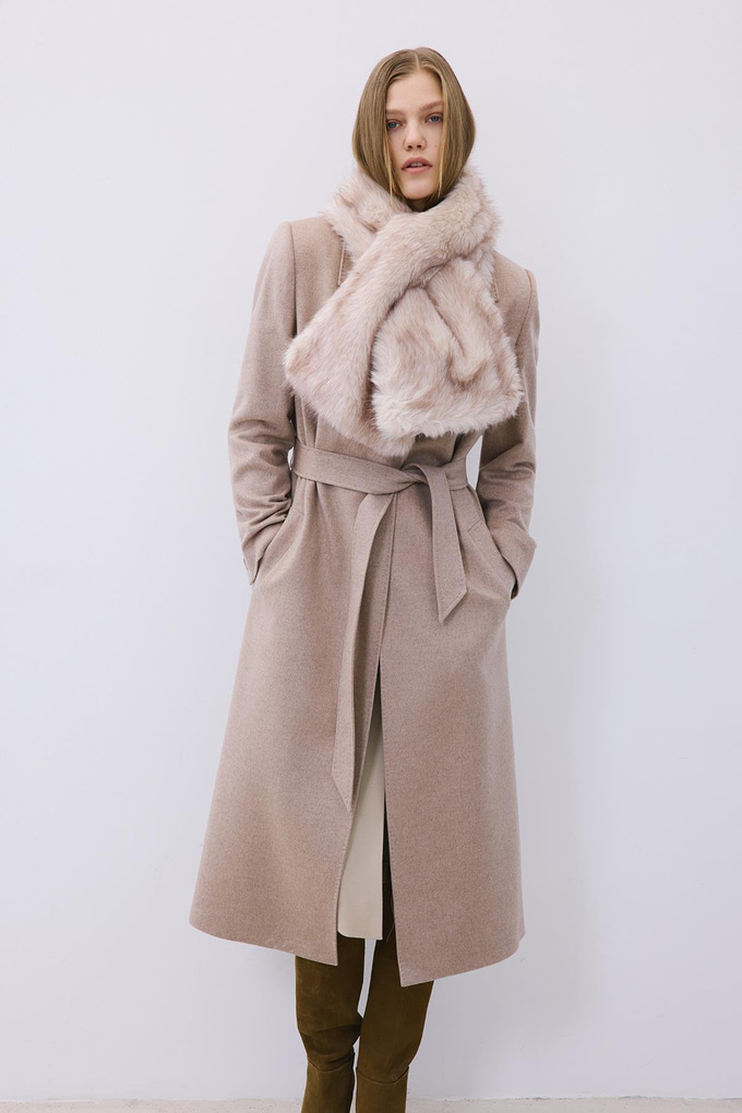 Fluffy Beige Faux Fur Neck Warmer