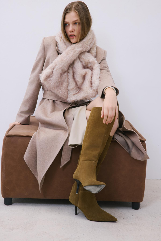 Fluffy Beige Faux Fur Neck Warmer