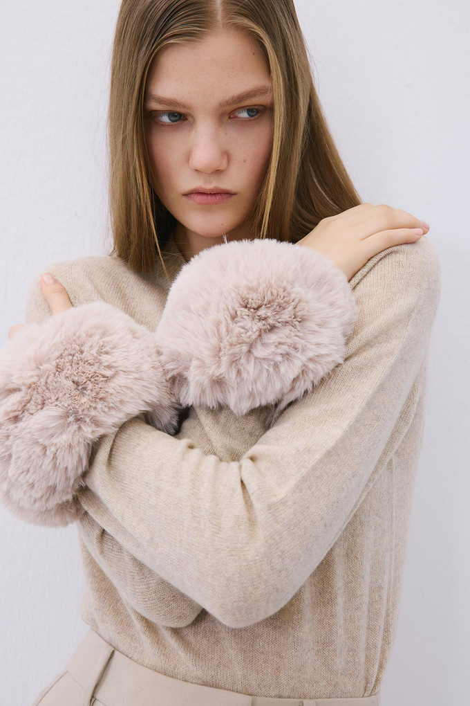Fluffy Beige Faux Fur Cuffs